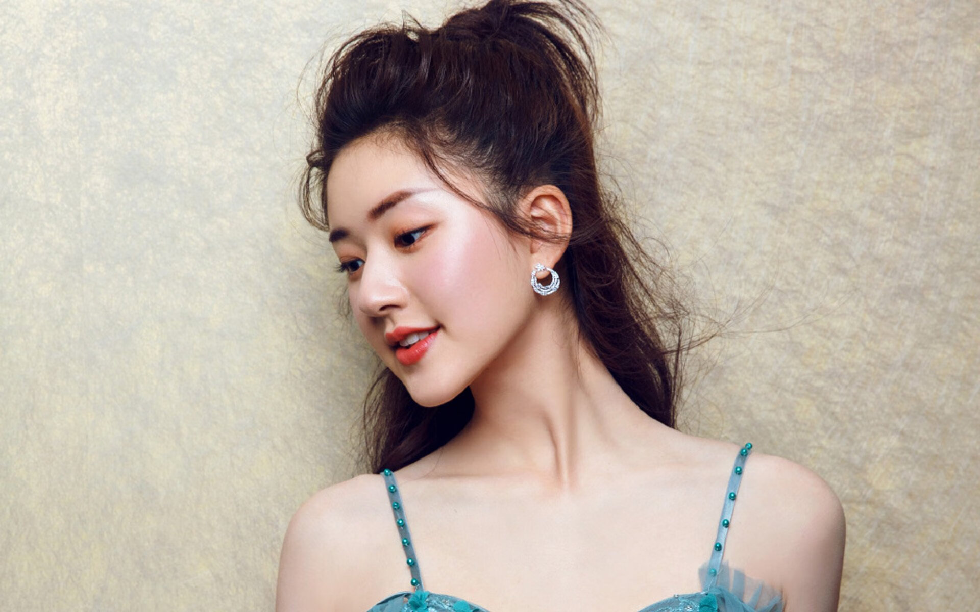 跳水难度升级吉尔吉斯斯坦勇于挑战，吉尔吉斯斯坦金牌