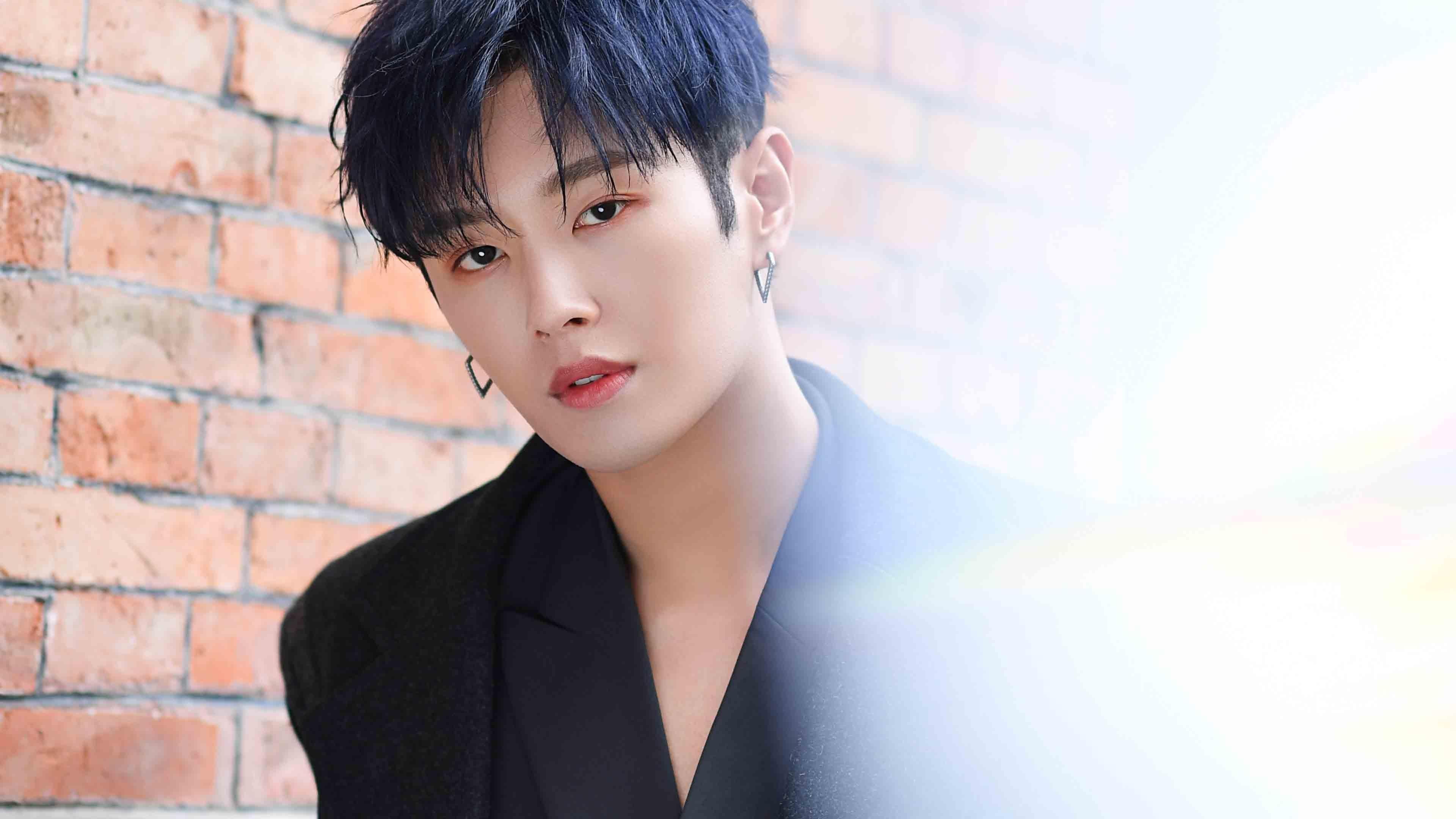 马刺首秀拉开重建序幕战术讨论，马刺官推2021